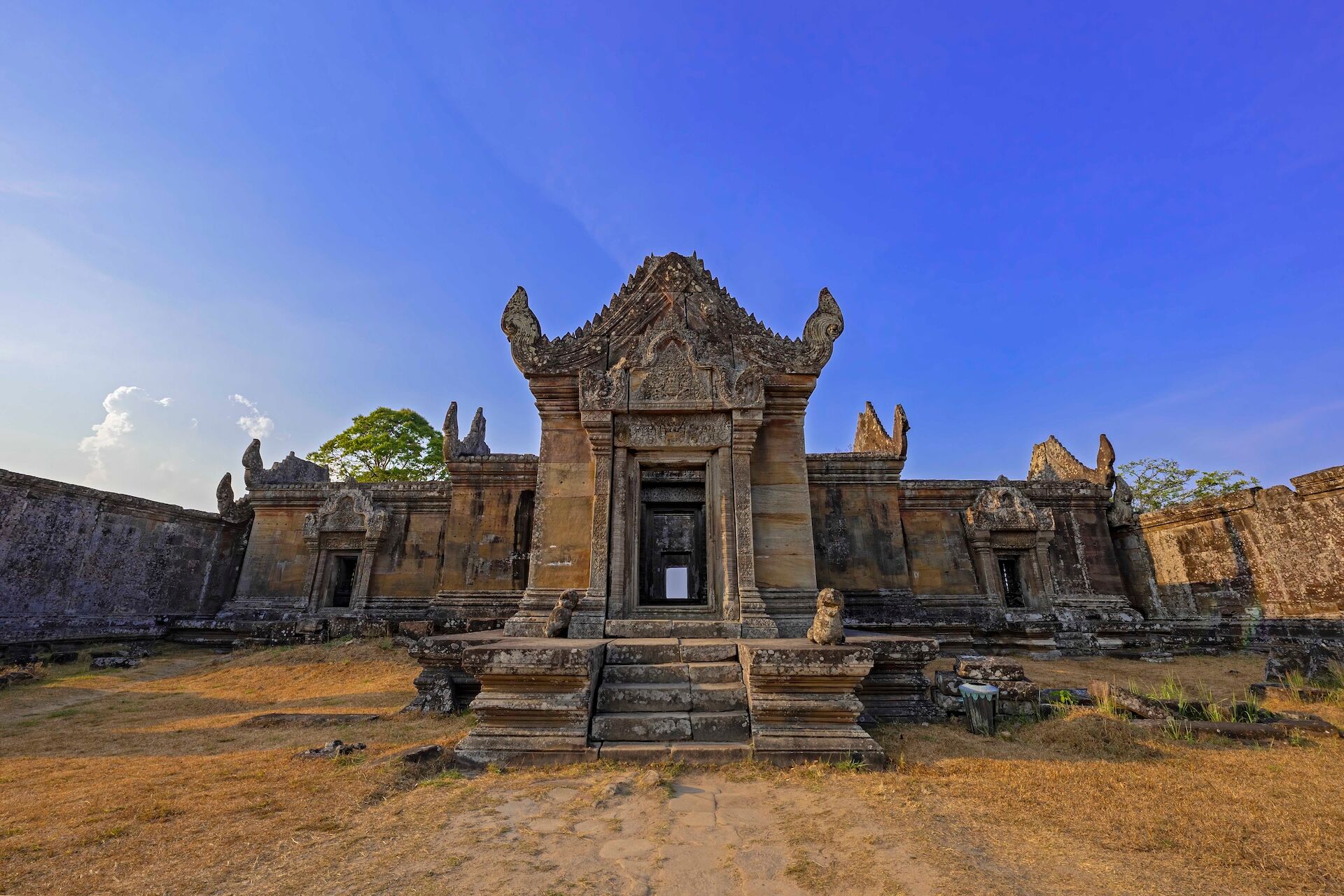 Capture the authentic charm of Preah Vihear’s lush scene